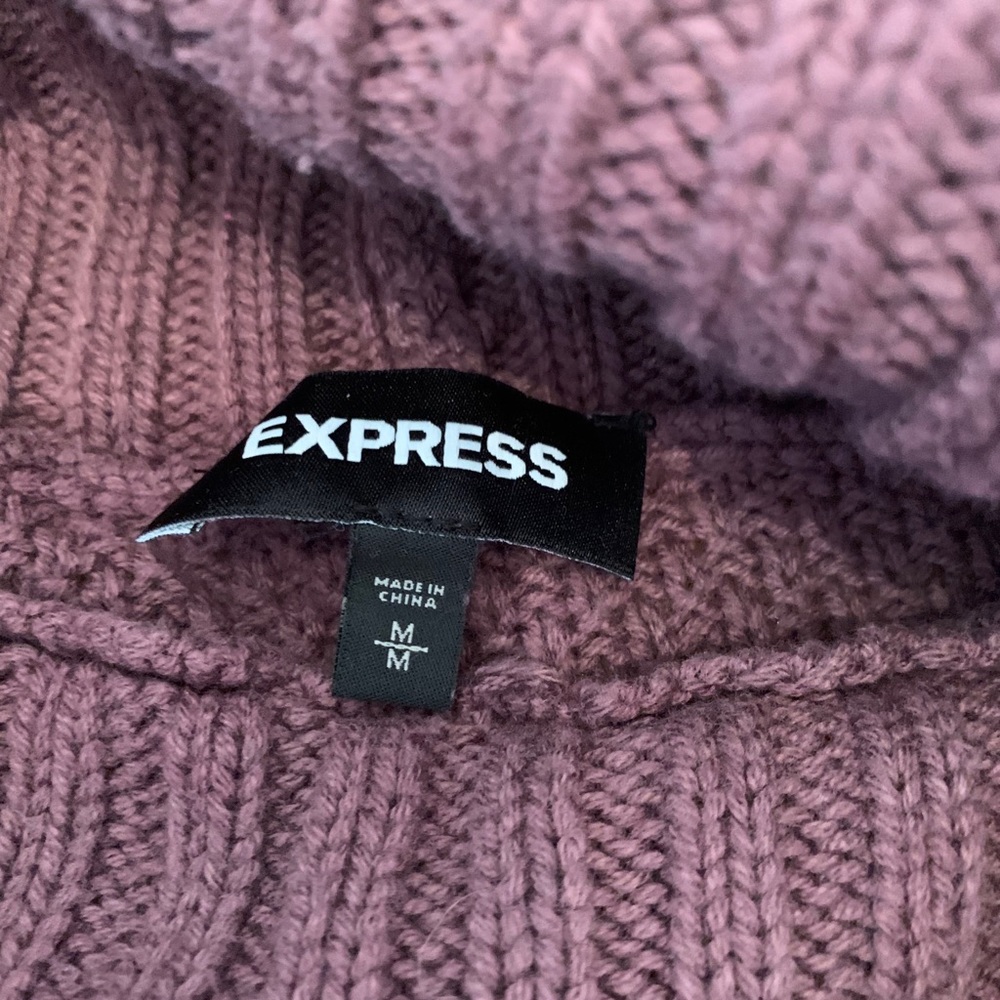 Express rounded hem sweater - Picture 3 of 4